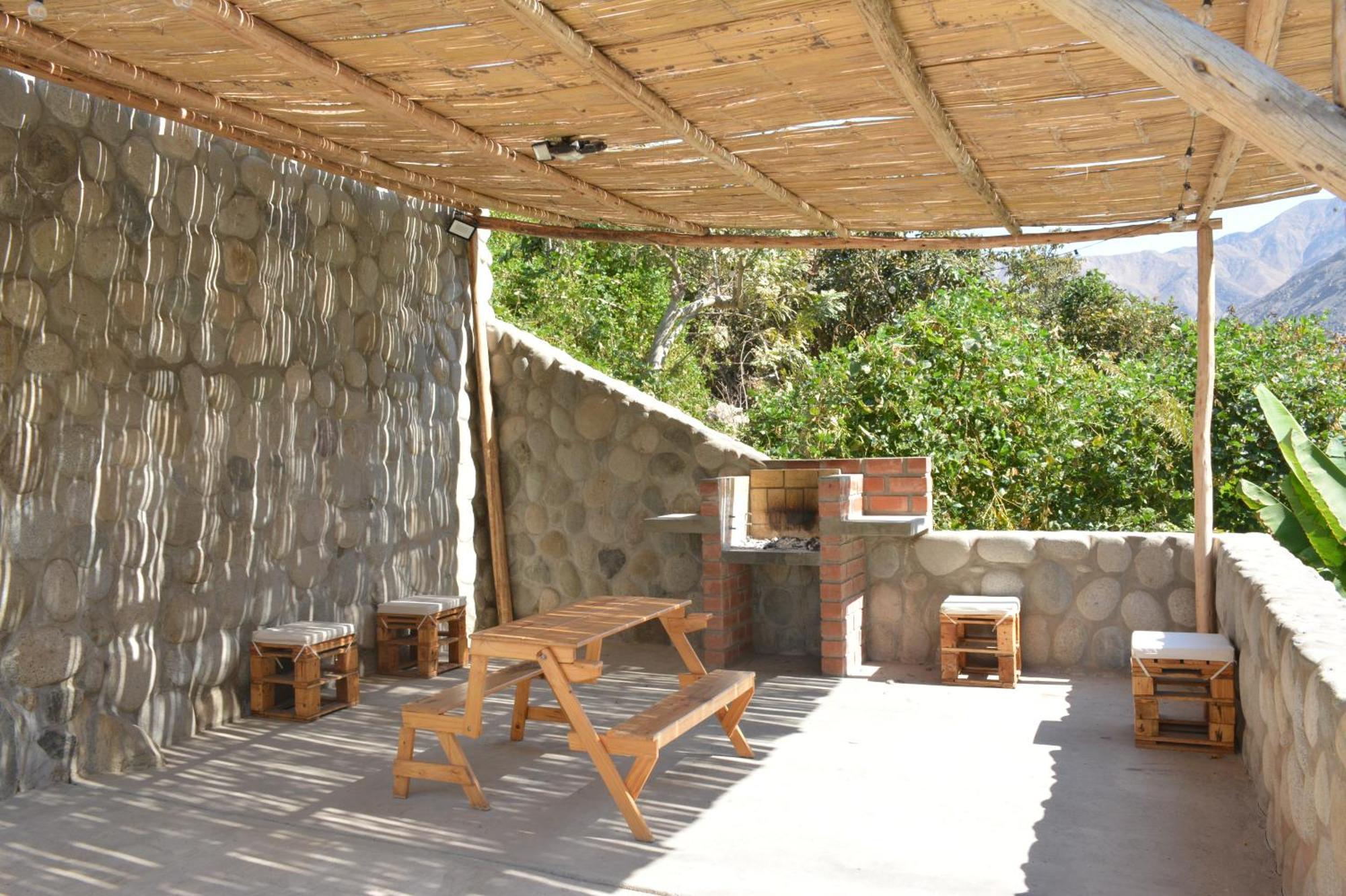 Jalara Lunahuana Hotel Exterior foto